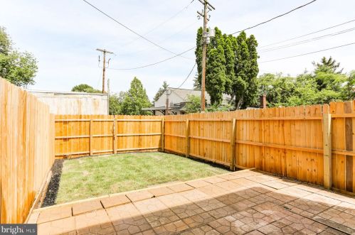 237 Elm St, Lancaster PA  17603-3445 exterior