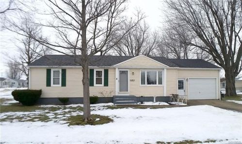 4275 Frontier Dr, Buffalo, NY 14219-1203