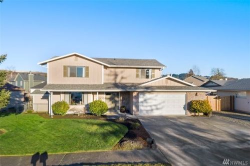 6413 152nd Ave, Sumner WA  98390-2629 exterior