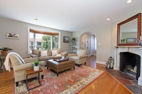 16 Rutgers Pl, Scarsdale, NY 10583-4906