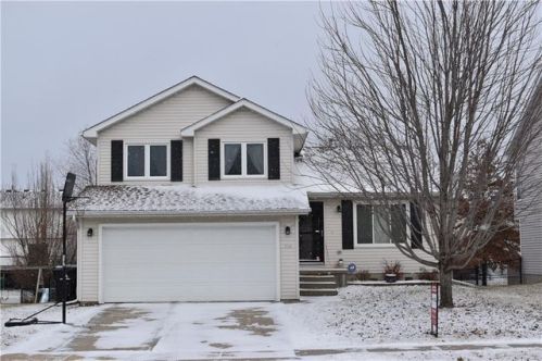 714 Kensington Rd, Ankeny, IA 50021-3920