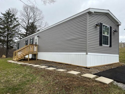 103 Blossom Ln, Sewickley, PA 15143-9616