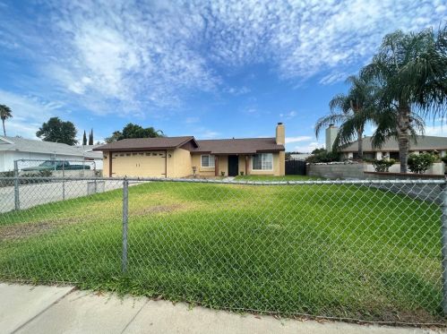 2446 Spruce St, San Bernardino, CA 92410-1261