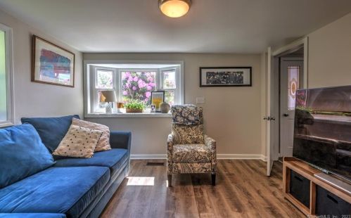 11 Buddington Rd, Huntington CT  06484-5306 exterior