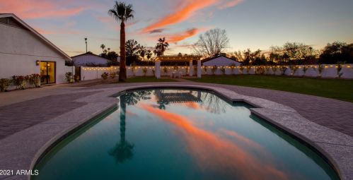 6026 Charter Oak Rd, Scottsdale, AZ 85254-4433
