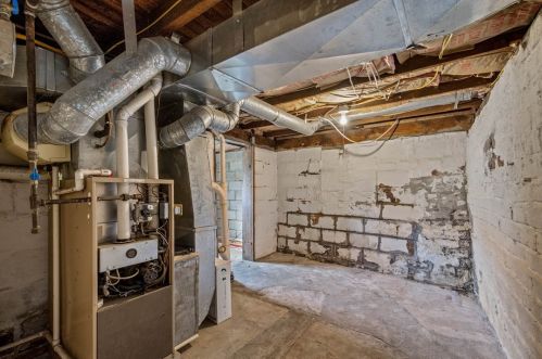 683 1st Ave, Bridgeville PA  15017-1341 exterior