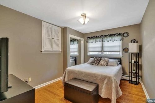 83 Calumet Ave, Oakland NJ  07436-2902 exterior