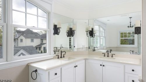 211 Seneca Pl, Westfield NJ  07090-4335 exterior