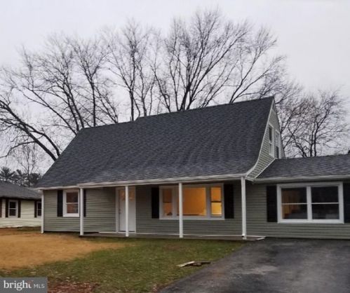 138 Harrington Cir, Willingboro NJ  08046-1835 exterior