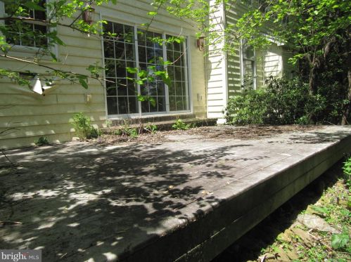 28 Berkshire Dr, Shrewsbury PA  17361-1130 exterior
