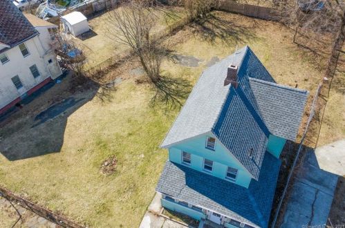 289 Carroll Ave, Bridgeport CT  06607-1801 exterior