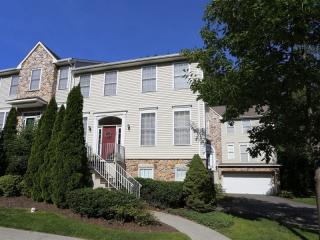 148 Arrowgate Dr, Dover, NJ 07869-5219