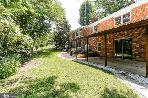 3 Annette Dr, West Enola PA  17025-1802 exterior