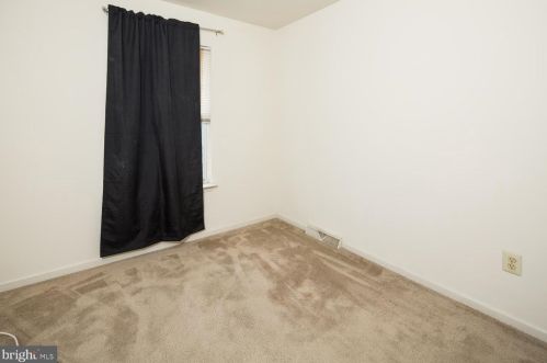 28 Periwinkle Ct, Dover DE  19904-7759 exterior