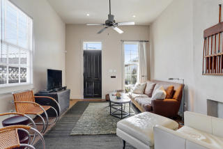 719 Philip St, New Orleans LA  70130-5463 exterior