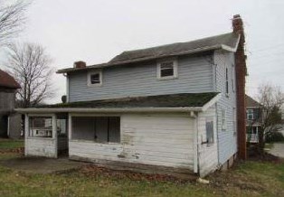 325 Elm St, Slippery Rock, PA 16057-1526