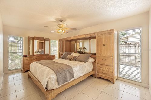 24100 Turtlerock Ct, Lutz FL  33559-6728 exterior