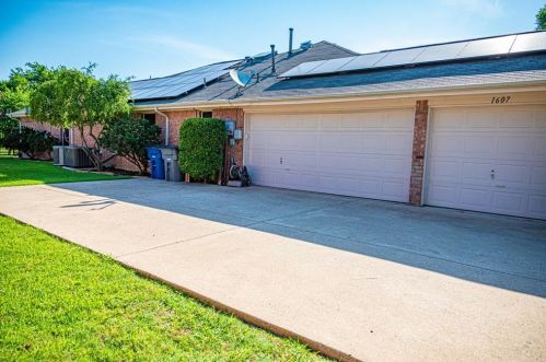 1607 Stonecrest Trl, St Paul TX 75098-7756 exterior