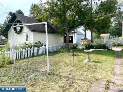 2825 3rd Ave, Hibbing, MN 55746-2507