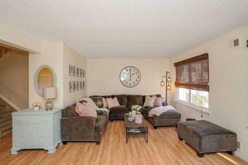 225 Springmeadow Dr, Holbrook, NY 11741-4140
