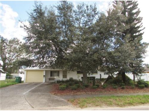 331 4th St, Dundee, FL 33838-4348