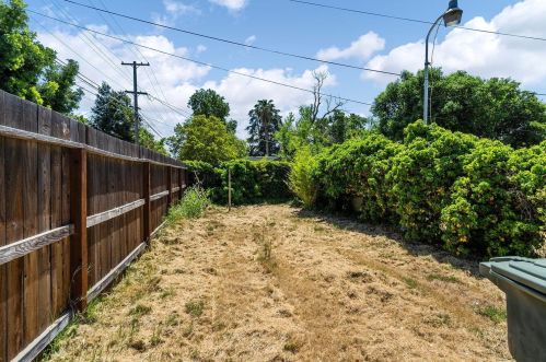 340 Santa Rosa Ave, Modesto CA  95354-1451 exterior