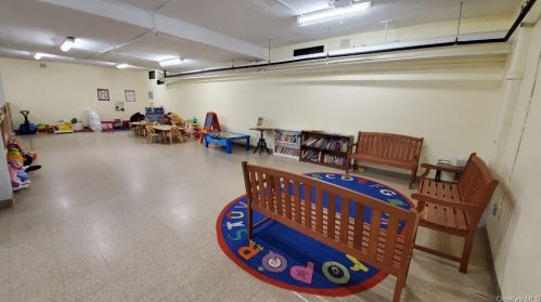 3875 Waldo Ave, Bronx NY  10463-2160 exterior