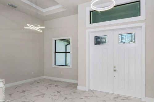 2237 17th Pl, Cape Coral, FL 33909-4709