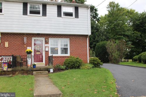 1369 Union St, Lancaster, PA 17603-6842