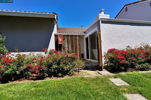 349 Pantano Cir, Pacheco CA  94553-5636 exterior