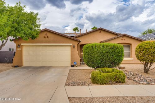 5897 Cedarbird Dr, Tucson, AZ 85756-8602