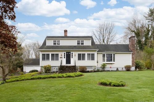 729 Whittemore Rd, Waterbury, CT 06762-3004