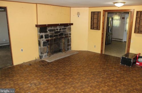 2030 Oak Ave, Jamison PA  18929-1004 exterior