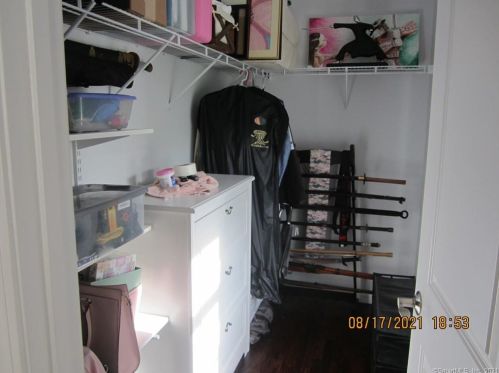 48 Jones Rd, Wallingford CT  06492-4325 exterior