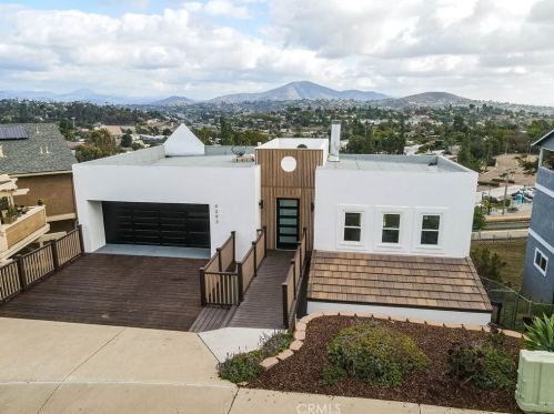 4393 Date Ave, La Mesa CA  91941-6412 exterior