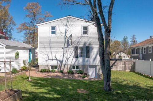 10 Beech St, Danbury CT  06810-5719 exterior