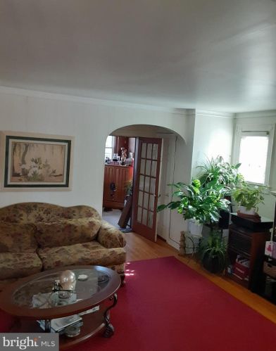 4215 13th St, Washington, DC 20017-3826