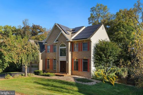 526 Beauregard Dr, Leesburg, VA 20175-8926