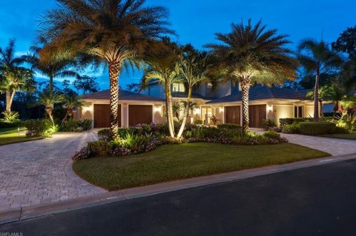 585 Eagle Creek Dr, Naples, FL 34113-8020