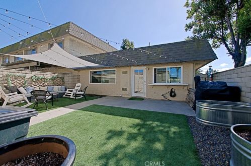 2000 Figwood Ln, Anaheim CA  92806-4605 exterior