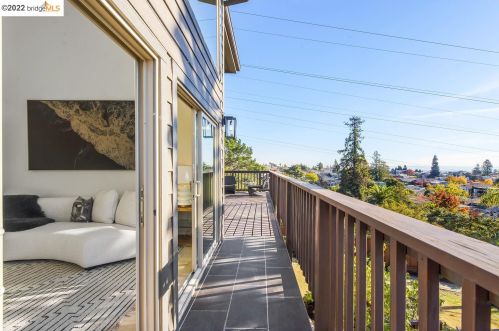 780 Glendome Cir, Oakland CA 94602-1413 exterior