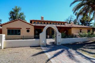 7 Rose Ln, Phoenix, AZ 85012-1240