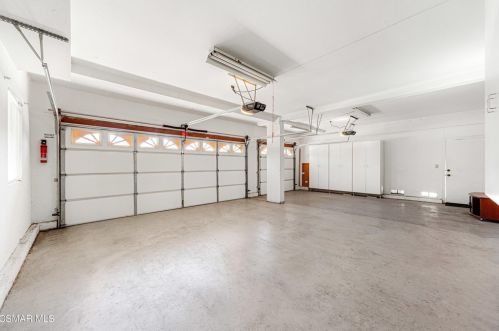 5805 Rainbow Hill Rd, Calabasas CA  91301-4636 exterior