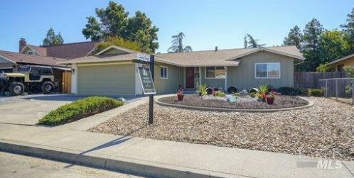 252 Livingston Ave, Vacaville CA  95687-6415 exterior