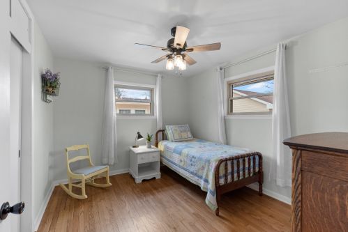 2886 94th St, Milwaukee WI  53227-3304 exterior