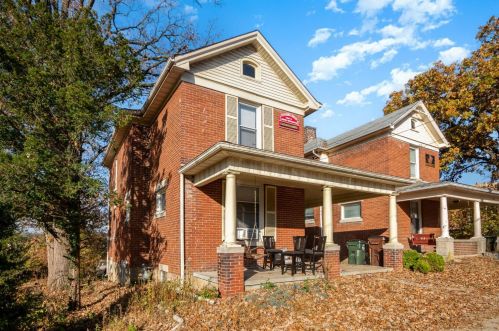 102 Elm St, Miami OH  45056-1742 exterior