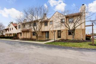 5271 Greensedge Way, Columbus, OH 43220-2566