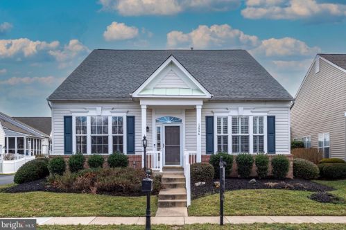 12996 Dunbarton Dr, Bristow, VA 20136-2570