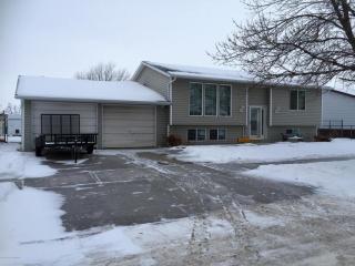 2311 17th Ave, Williston, ND 58801-2507