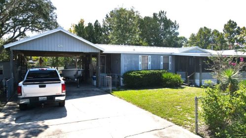 128 Arizona St, Carrabelle, FL 32322-9035